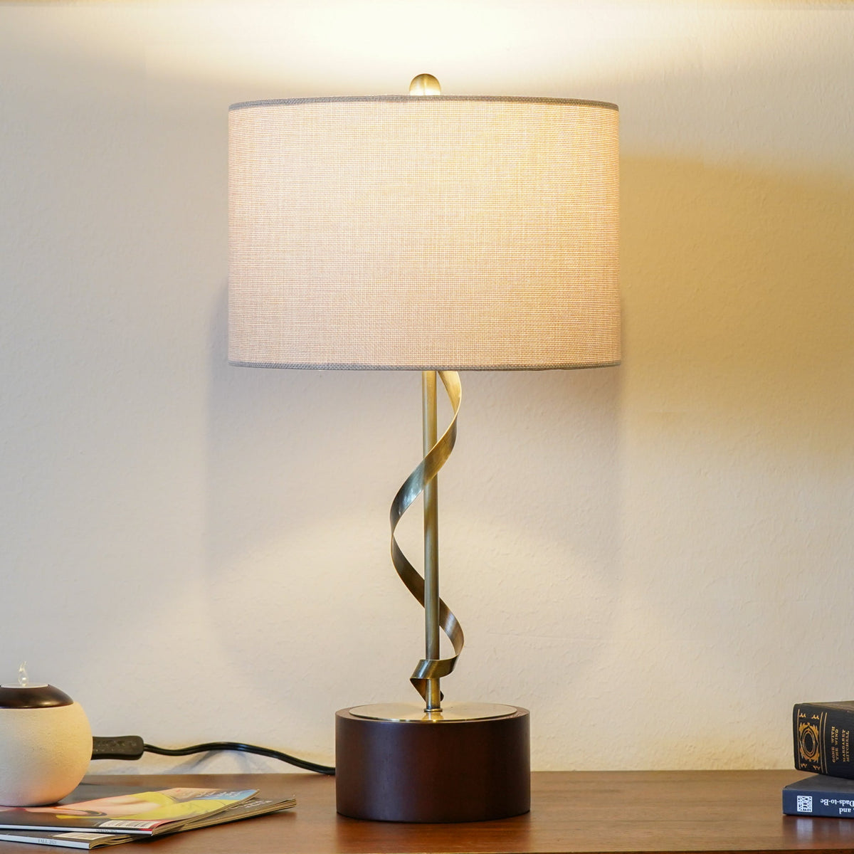 Twisted Metal Table Lamp